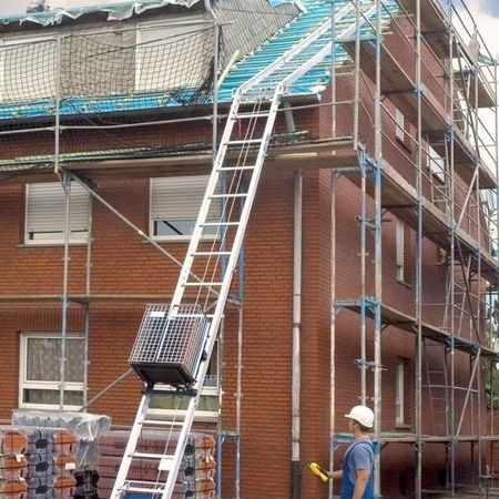 Kräne und Arbeitsbühnen bei Hanzen in Duisburg